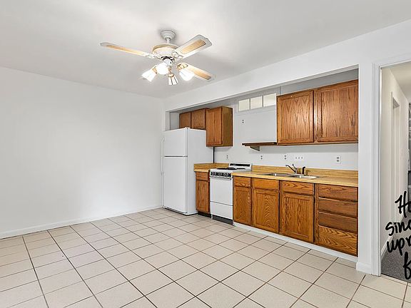 3rd image of 115 Kings Mill Dr