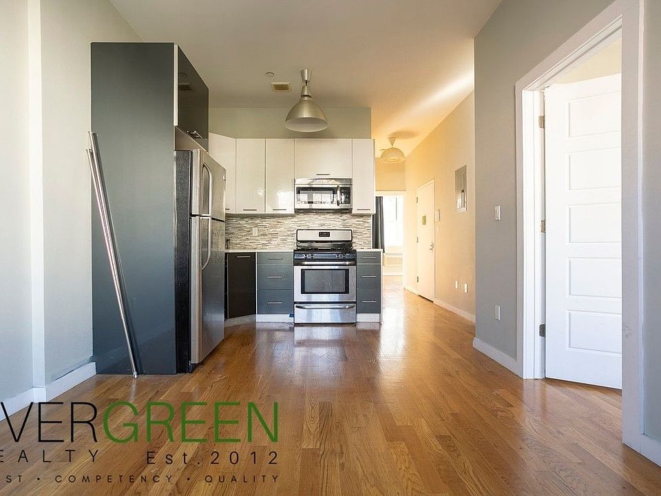1st image of 58A Vernon Ave APT 3