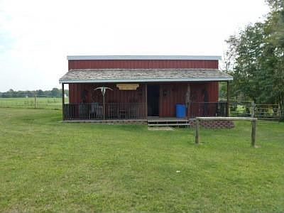 2nd image of 1489 Sanford Ln
