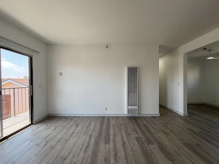 12020 Grevillea Ave — Photo 28