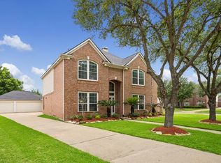 5002 Hearth Hollow Ln, Sugar Land, TX 77479