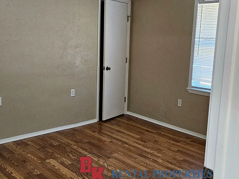 520 N 10th St — Photo 11