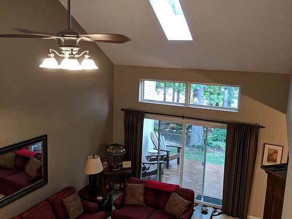 2nd image of 2805 Lakepointe Dr