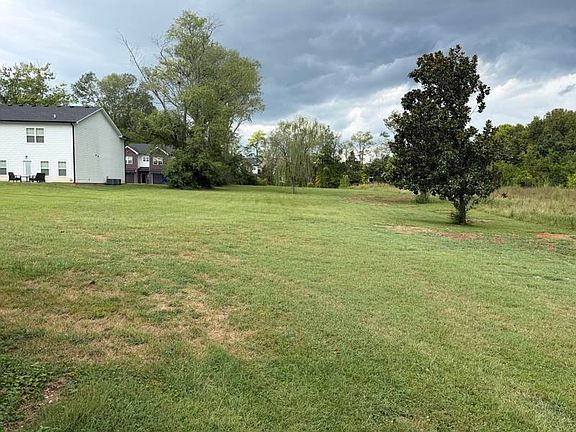 5th image of 2433 Smallhouse Rd