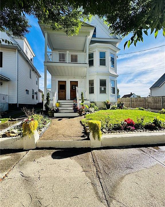 2nd image of 23 Spring St