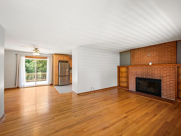 4th image of 128 Lynview Dr