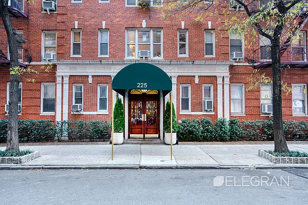 Rented by (Legacy) Elegran | media 16