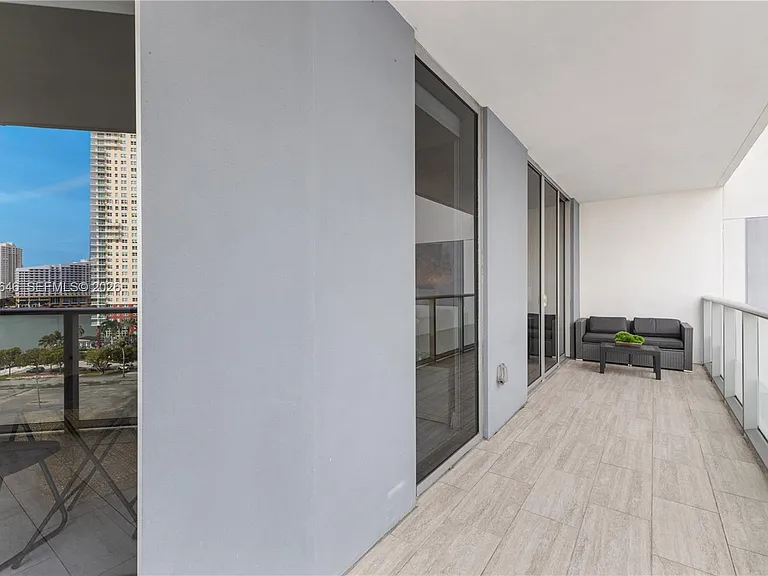 1300 Brickell Bay Dr #10 — Photo 11