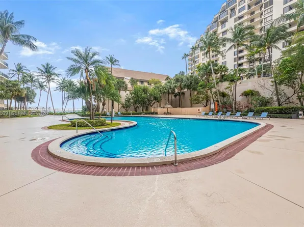 540 Brickell Key Dr, Miami, FL