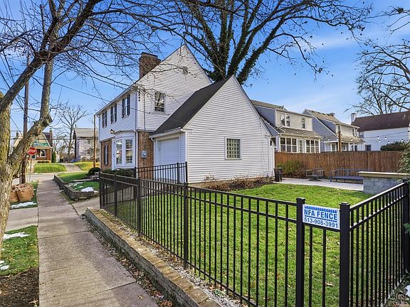 2nd image of 3343 N Sterling Way