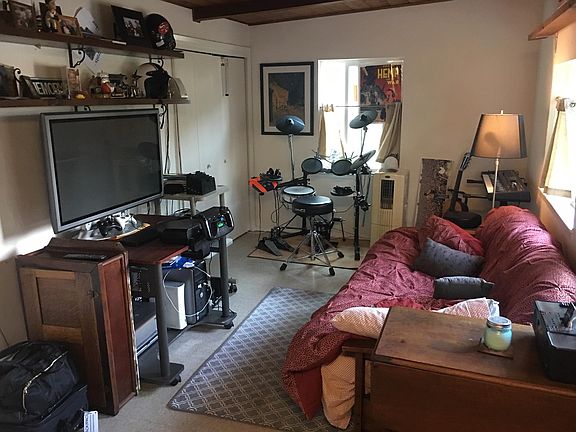 4th image of 19290 Oak Glen Ave #3