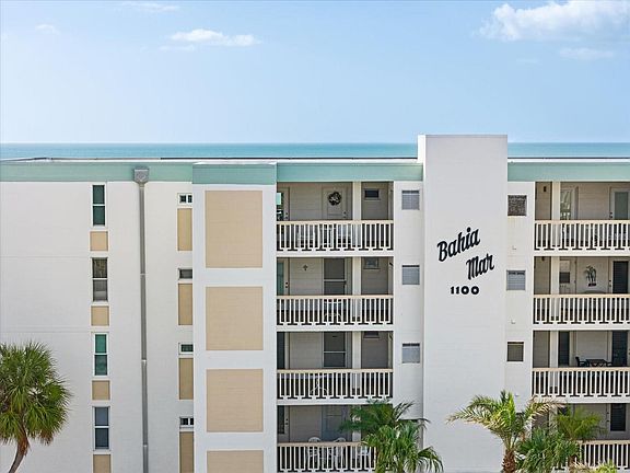3rd image of 1100 Tarpon Center Dr #5B