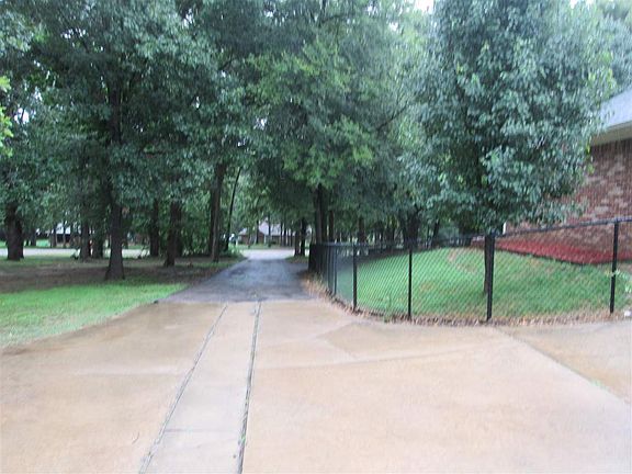 3rd image of 80 Eagle Lake Dr