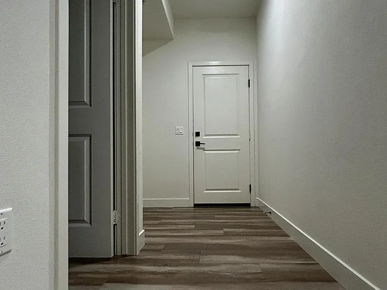 8425 Telegraph Rd — Photo 12