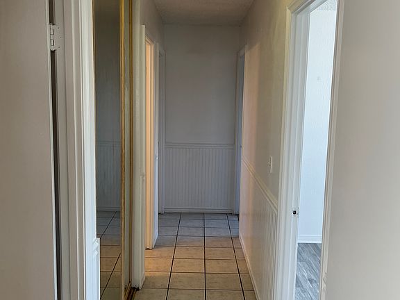 5th image of 710 Charles Dr