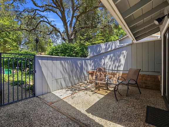 3rd image of 3278 Topaz Ln