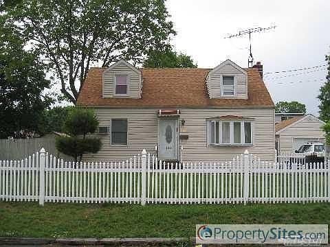 2nd image of 383 Parkside Ct
