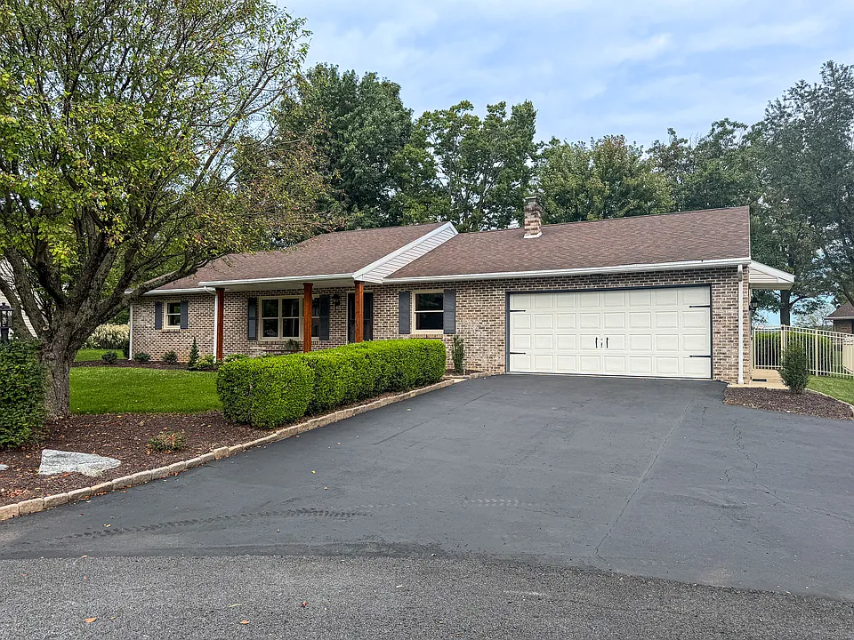 340 Woodchuck Dr