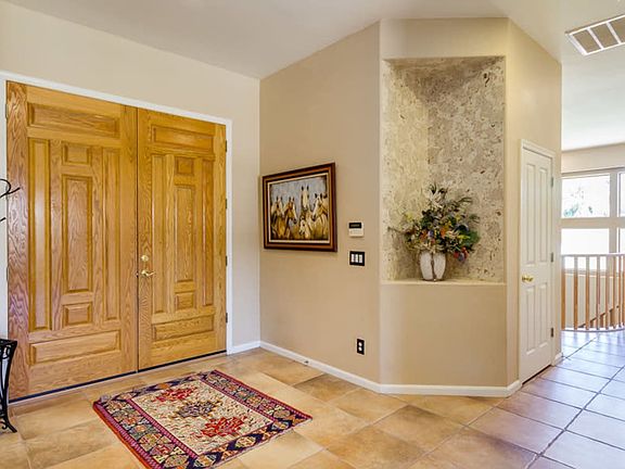 3rd image of 183 E Vinedo Ln