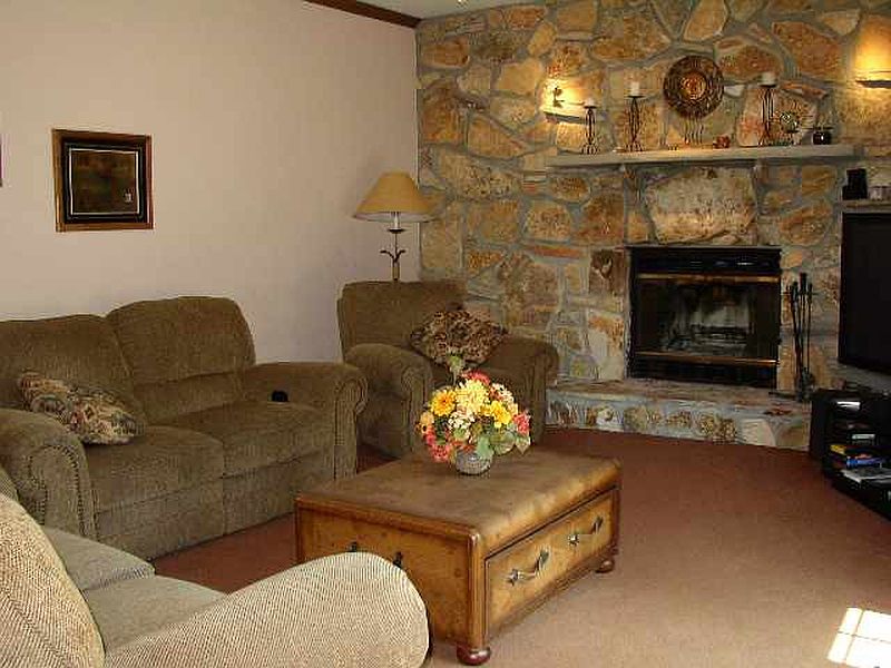 5th image of 44 GRANDVIEW Drive