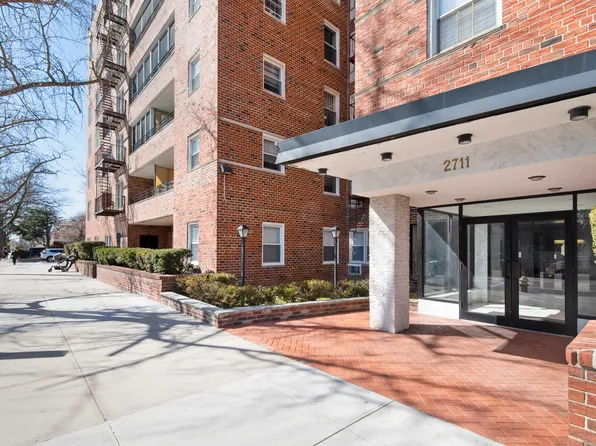 2711 Avenue X image 1 of 26