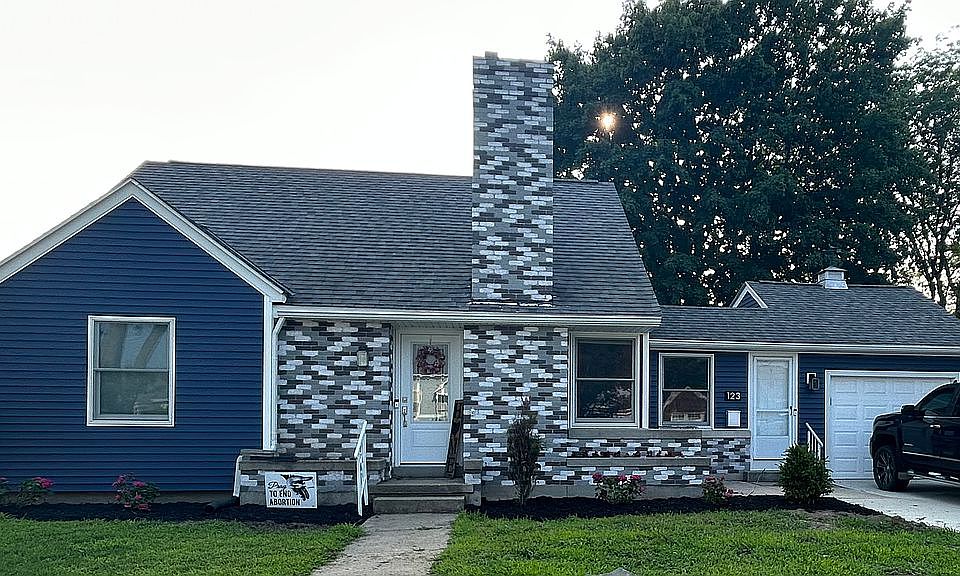 1st image of 123 N Lincoln St