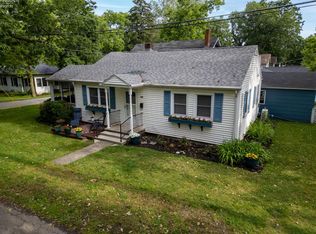 224 W 6th St, Lakeside Marblehead, OH