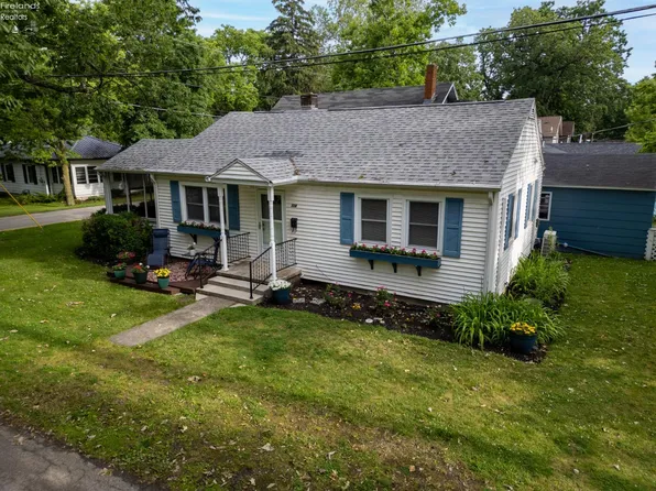 224 W 6th St, Lakeside Marblehead, OH 43440