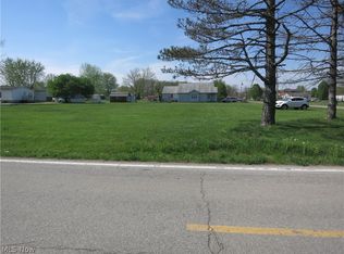 Newark Rd, Elizabeth, WV 26143