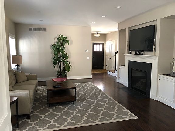 3rd image of 525 Baldwin Ave