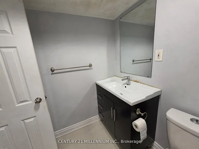 23 Malcolm Cres — Photo 20