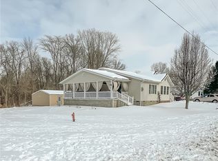 510 W Clover St, Hutsonville, IL 62433