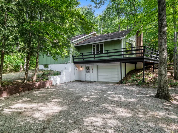 5881 Arawak Pass, Gaylord, MI 49735
