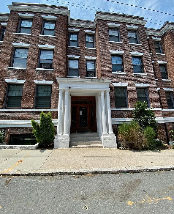 1st image of 124 Sutherland Rd APT 14