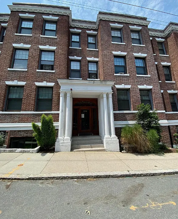 124 Sutherland Rd #14