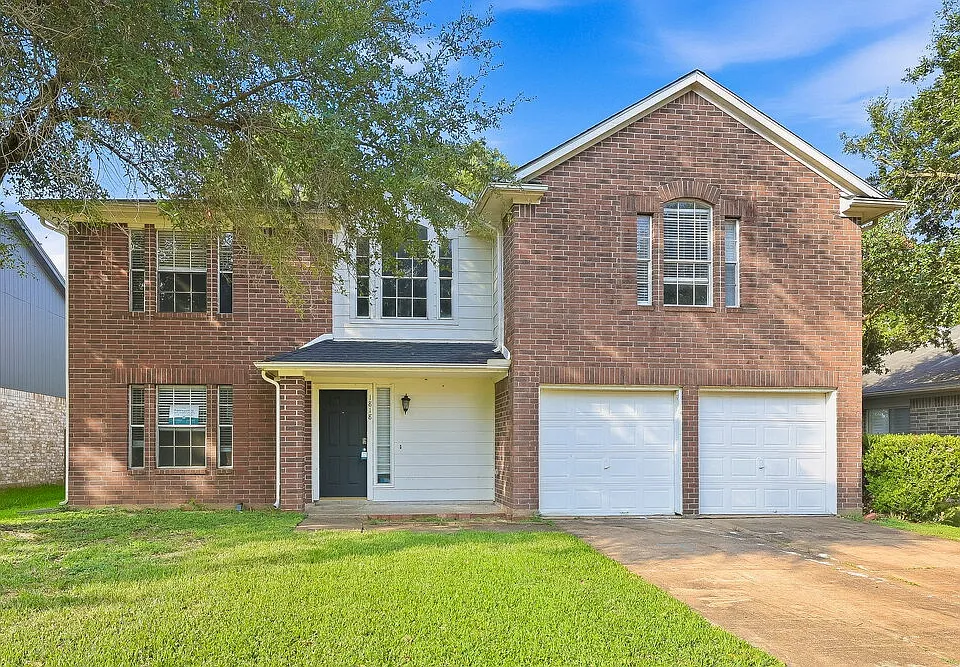 1818 Oak Ridge Dr