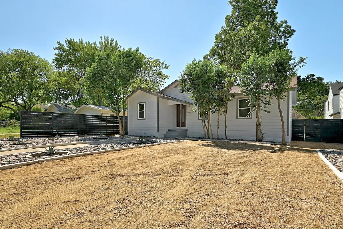 Building Photo - 203 Nelray Blvd