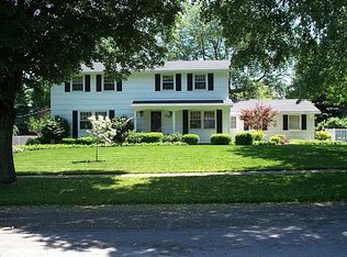 228 Ellinwood Dr, Rochester, NY 14622