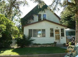 318 S 5th St, Livingston, MT 59047