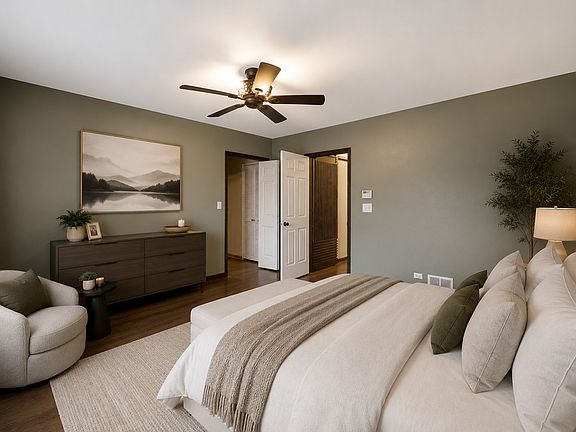 5th image of 619 N Racine Ave APT 1