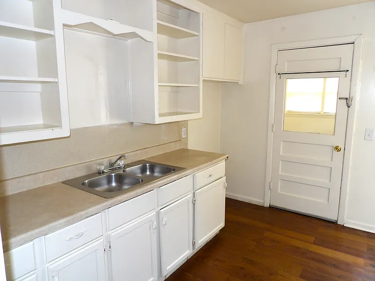2604 NW Pollard Ave — Photo 4