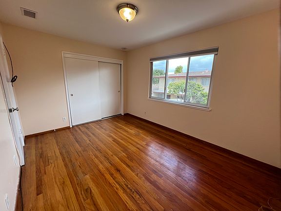 5th image of 1625 Marina Ct Unit D