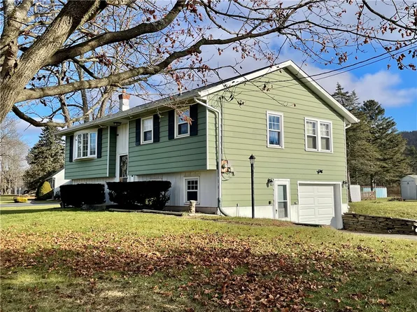 103 Galena Manor Rd, Norwich, NY 13815