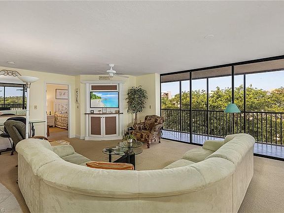 5th image of 25875 Hickory Blvd APT 401