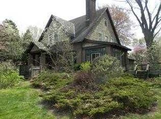 615 Copley Rd, Akron, OH 44320