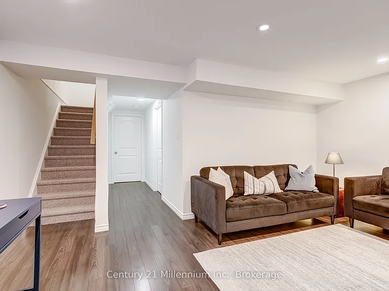 37 Silver Glen Blvd — Photo 31