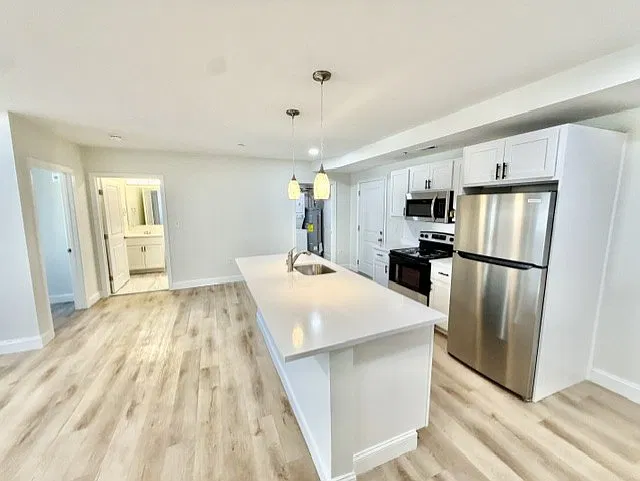 1 bed, 9999 sqft, $3,595 — Photo 3