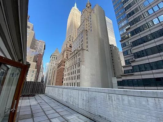 1st image of 55 Wall St APT 950