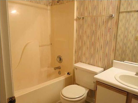 Bradford (Bathroom #2)_08122014