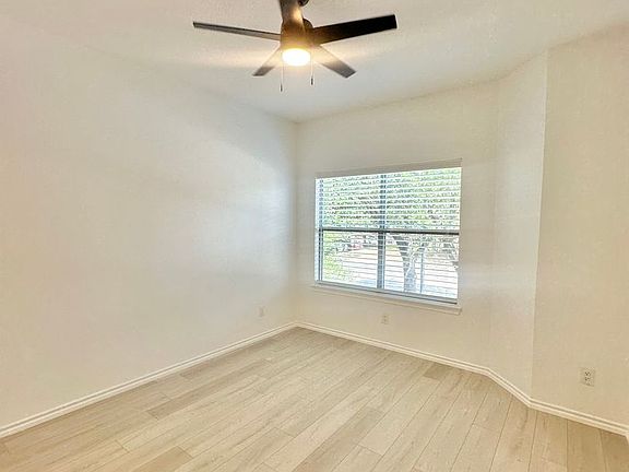 5th image of 6000 Shepherd Mountain Cv Unit 208